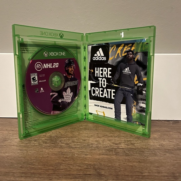 2 games for Xbox One S - Picture 6 of 6